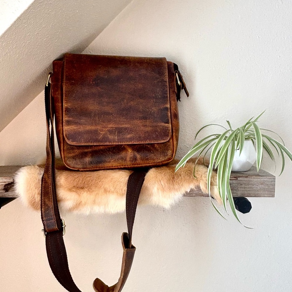 Kodiak Brown Leather Crossbody Bag